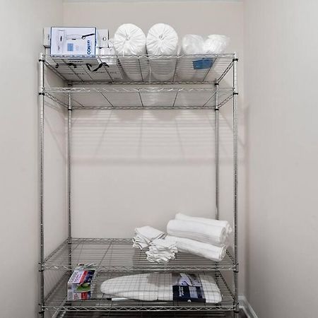 Cozy 2 Bedroom Duplex In Charlotte, Jacuzzi, Sleeps 6 Plus 2 Eksteriør bilde